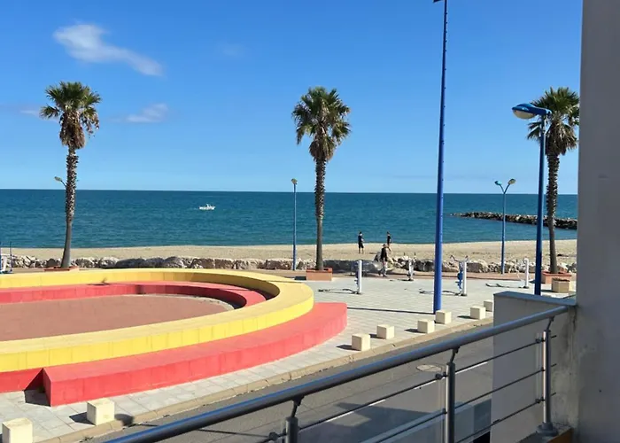 Maison Face A La Proche Village De Noel Sainte-Marie-la-Mer